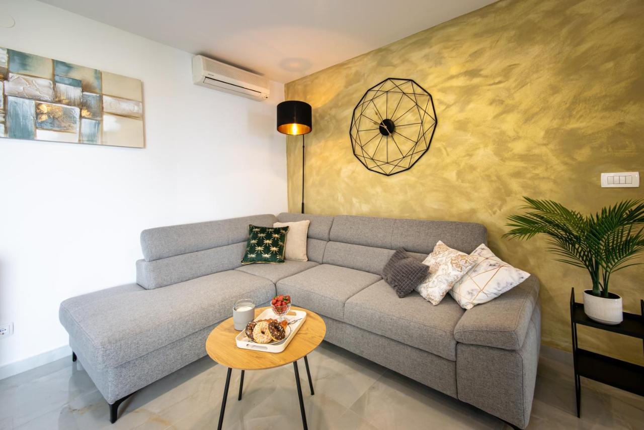 Apartments Klement Брела Экстерьер фото