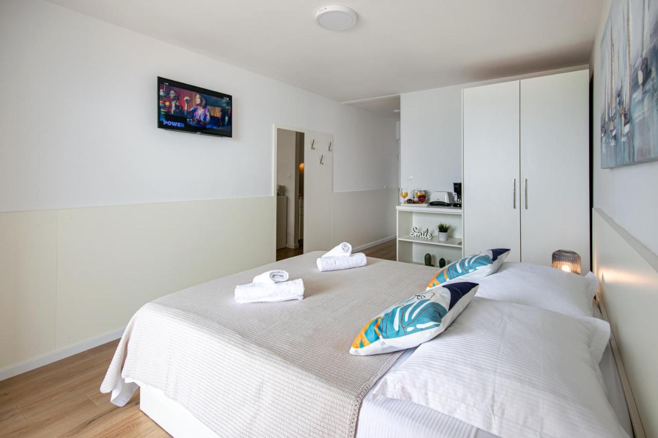 Apartments Klement Брела Экстерьер фото