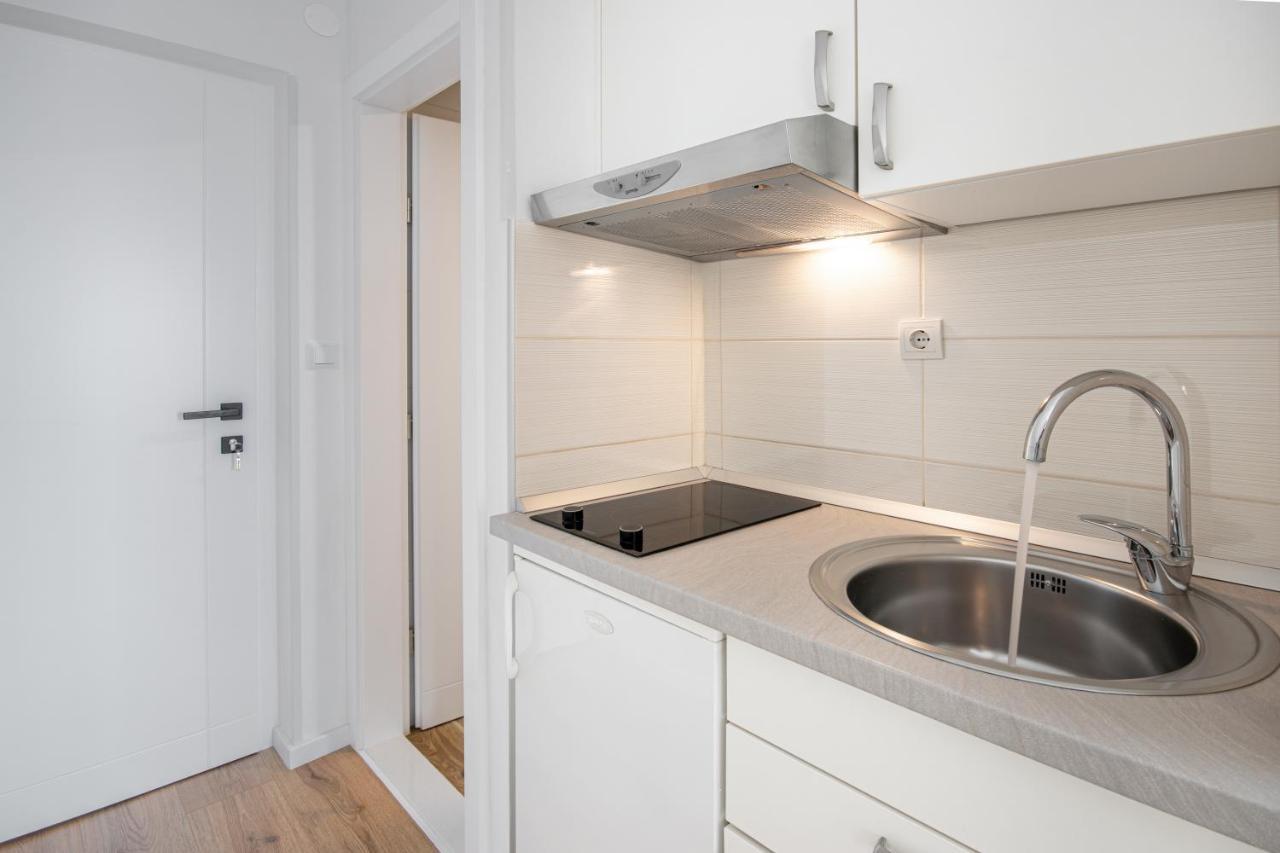 Apartments Klement Брела Экстерьер фото